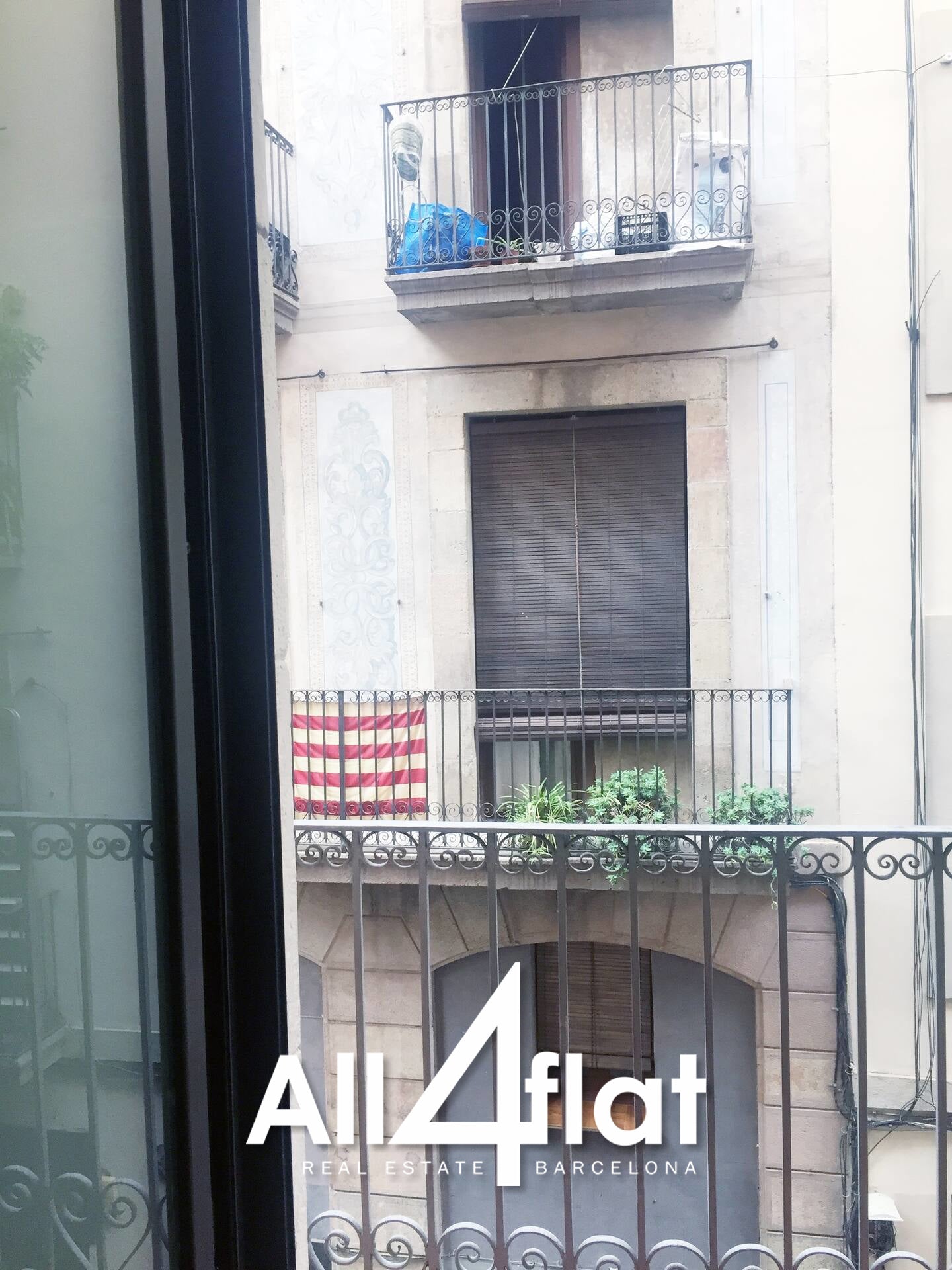 C/ Joaquin Costa - Ref: 000638Y